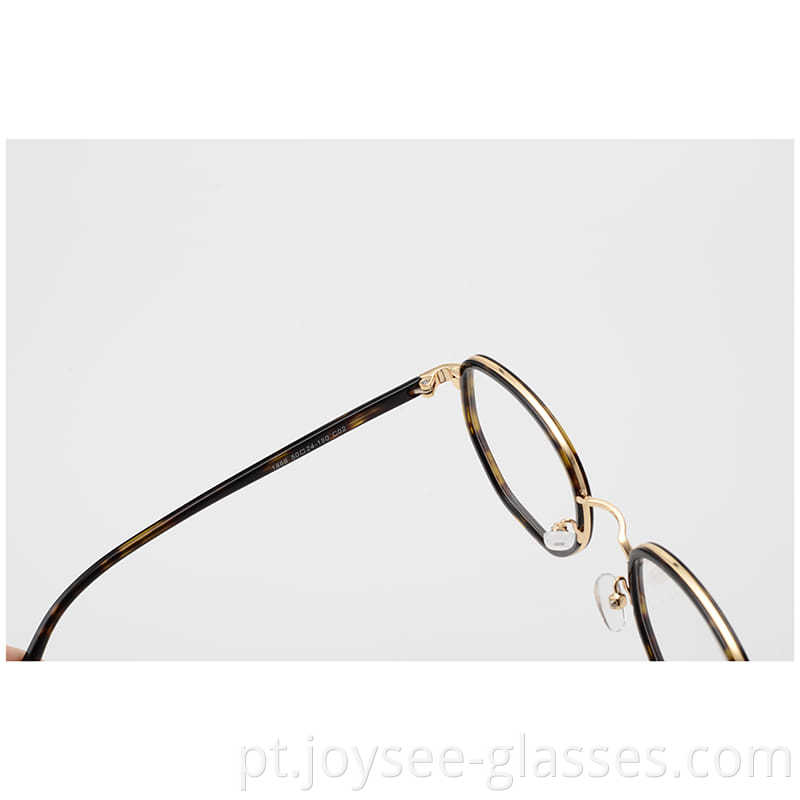 Men Round Glasses 1